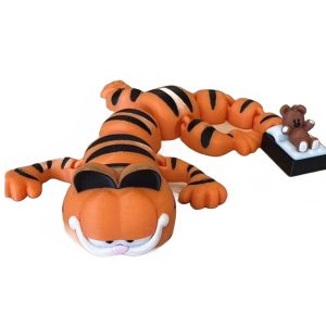 Garfield – Layersake Exclusive